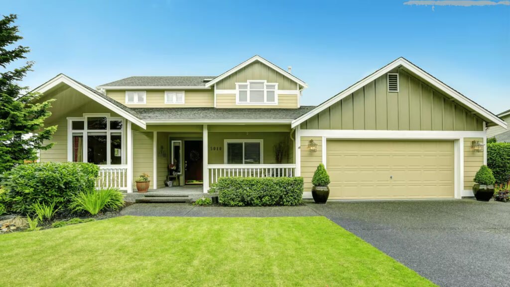 Exterior House Color Scheme - TWO-TONED EXTERIOR COLOR SCHEMES: HOW TO MAKE THEM WORK FOR YOUR HOME Earthy Beige and Olive Green